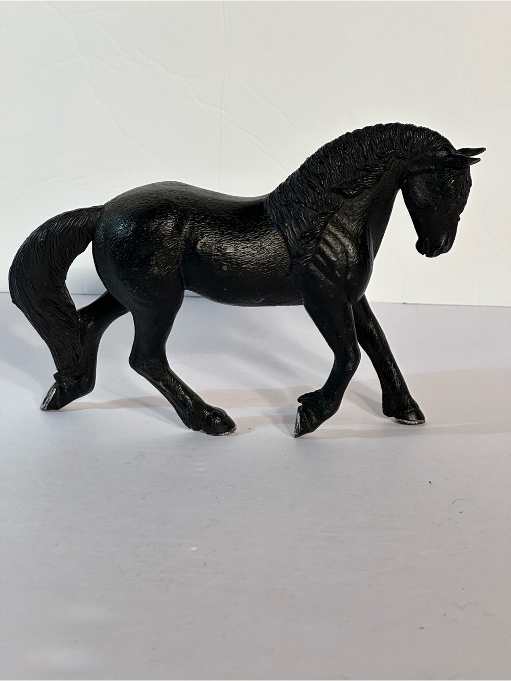 Vtg 2005 Schleich Friesian Mare Matte Black Trotting Horse #13604 8" W X 5.5" T
